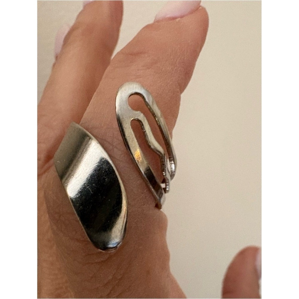 Vintage 70s Modernist Abstract Silver Tone Wrap Ring Size 8 Statement Sculptural